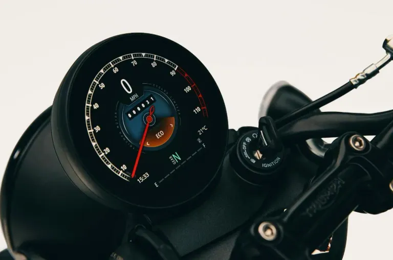 triumph-bonneville-t40-cluster