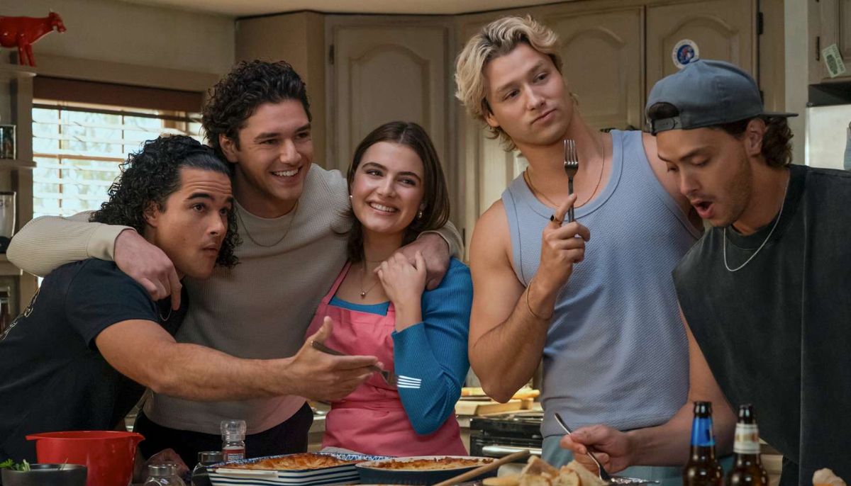 Off Campus star Ella Bright gives inside details about upcoming season 2