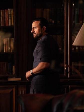 Saif Ali Khan makes Instagram debut, follows only wifey Kareena Kapoor Khan (Reactions)