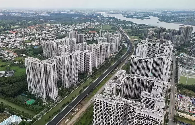 Ho Chi Minh City's Ring 3 elevated passing through Vinhomes Grand Park urban area - one of Ho Chi Minh City's main transport infrastructure, August 2026. Photo: Quynh Tran