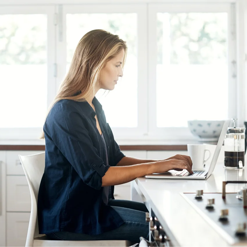 woman who is more productive in the morning after daylight saving time ends