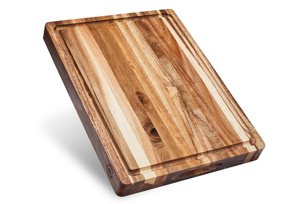 Winsome Edge Grain Acacia Cutting Board Credit: Sonder La