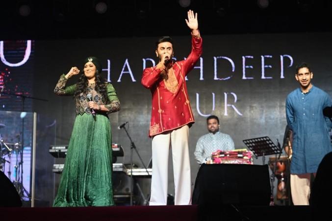 Alia Bhatt, Ayan Mukerji walk hand-in-hand; Alia's Bengali look reminds fans of Aishwarya Rai's Paro, and Ranbir Kapoor gets teary-eyed singing Kabira from YJHD