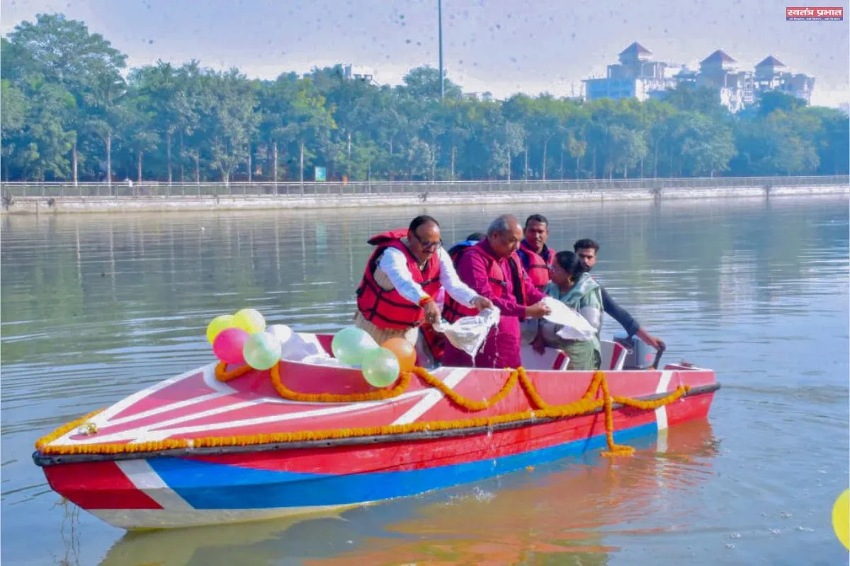 50 thousand fish fingerlings released in Gomti river, aquatic biodiversity conservation will get a boost