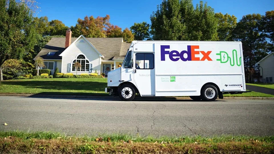 FedEx Just Ordered 2,000 Electric Trucks That Will Save $40 Million Every Year On Fuel