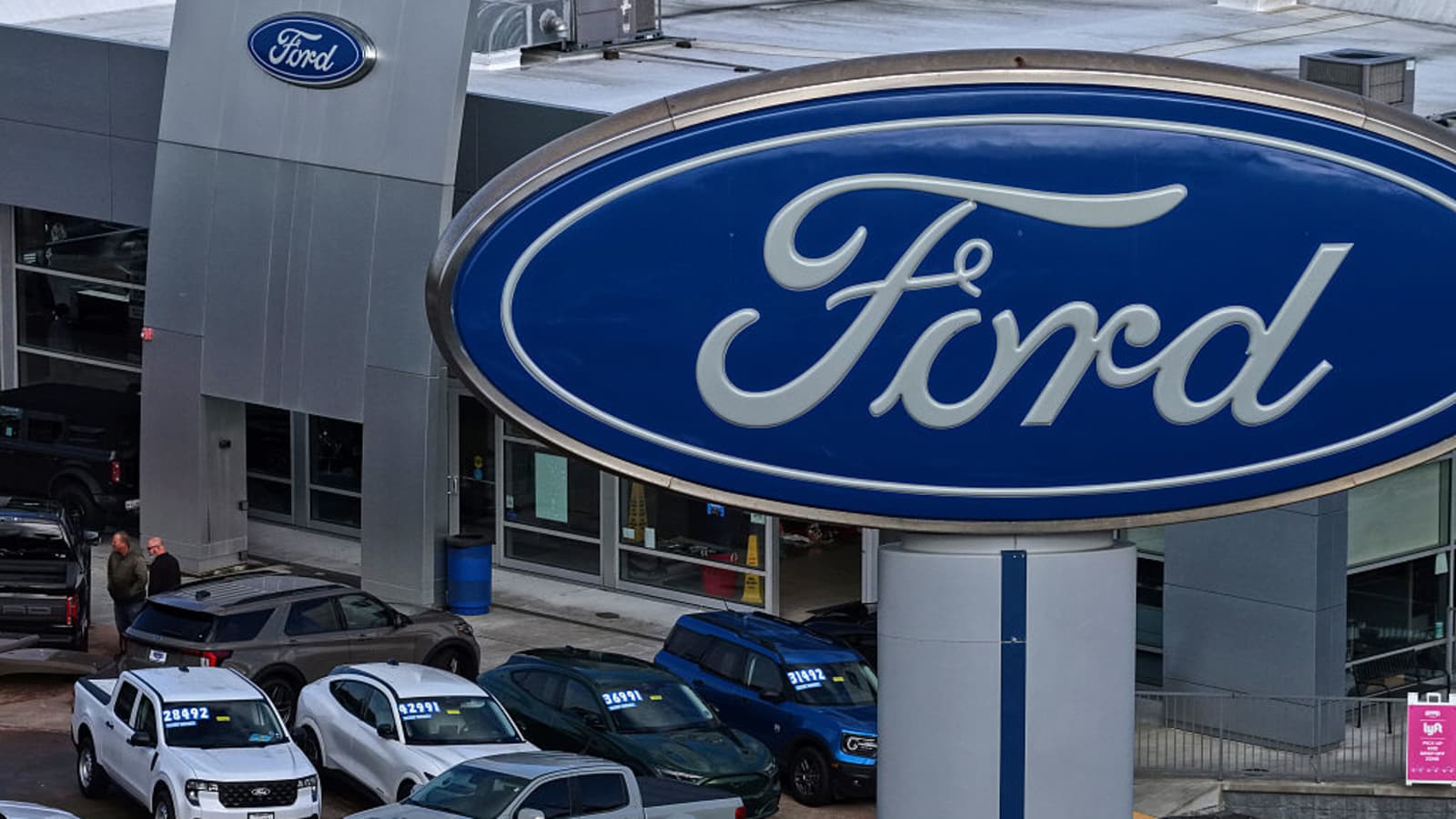 Ford fends off Hyundai to retain No. 3 U.S. sales position in Q3